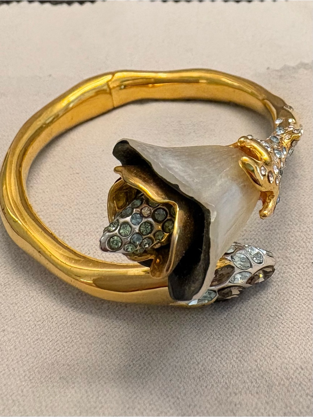 Alexis Bittar Gold-Tone Lucite Flower and Crystal Hinged Bangle Bracelet